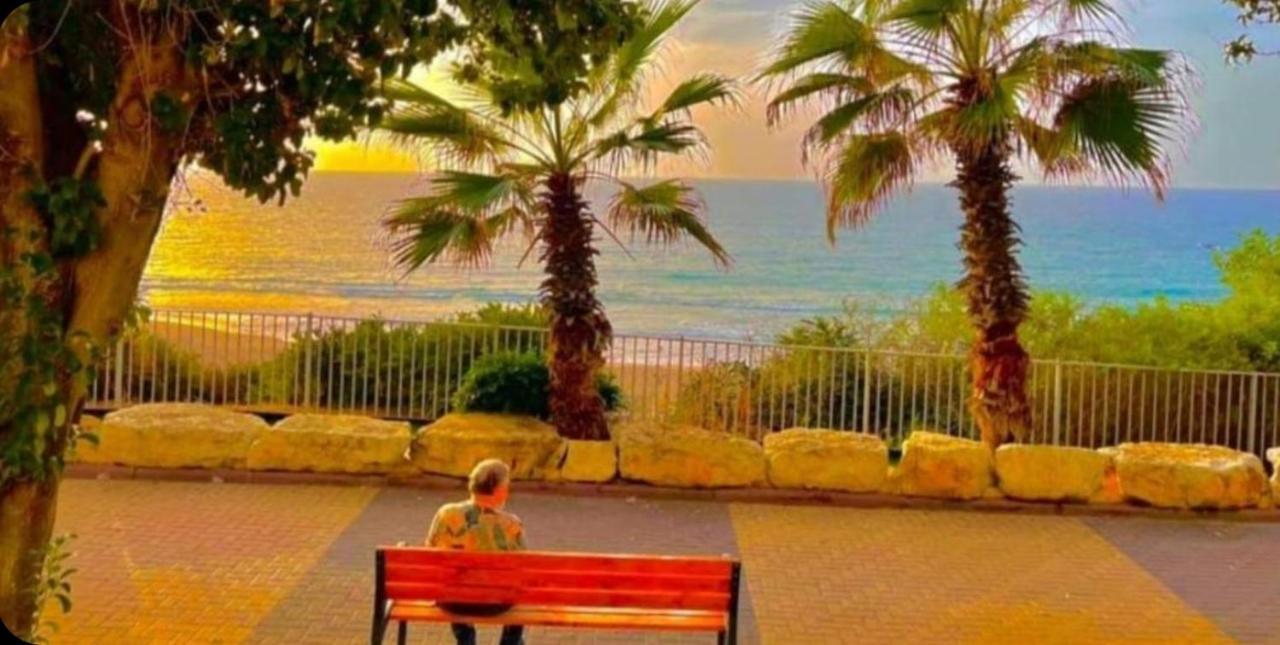 Apart Hotel Tlv/Bat Yam Beach Front 1207 Exterior foto